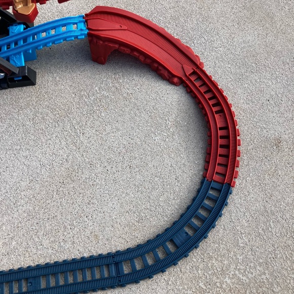 Thomas & Friends “Crystal Caves Adventure Set” train track - Picture 6 of 8